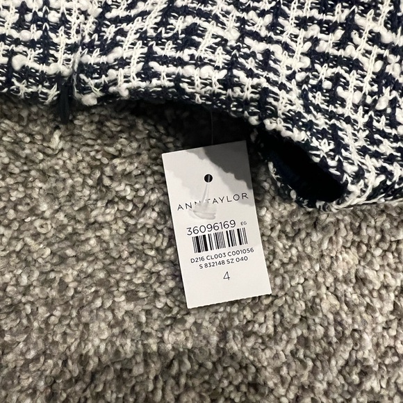 NWT Ann Taylor Boucle Flare Dress - Picture 6 of 6